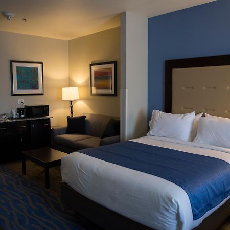 Holiday Inn Express And Suites Edwardsville By Ihg Exterior photo