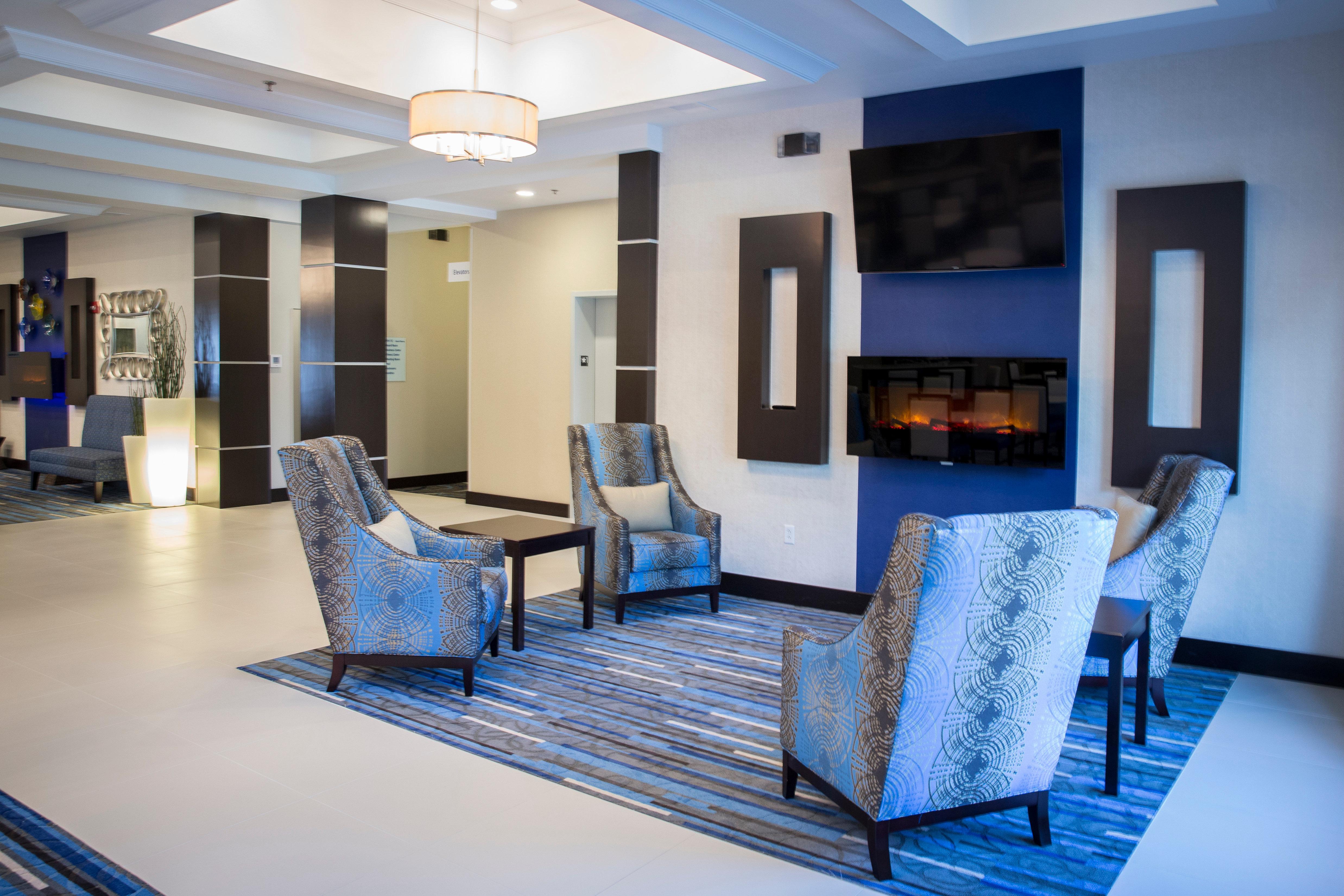 Holiday Inn Express And Suites Edwardsville By Ihg Exterior photo