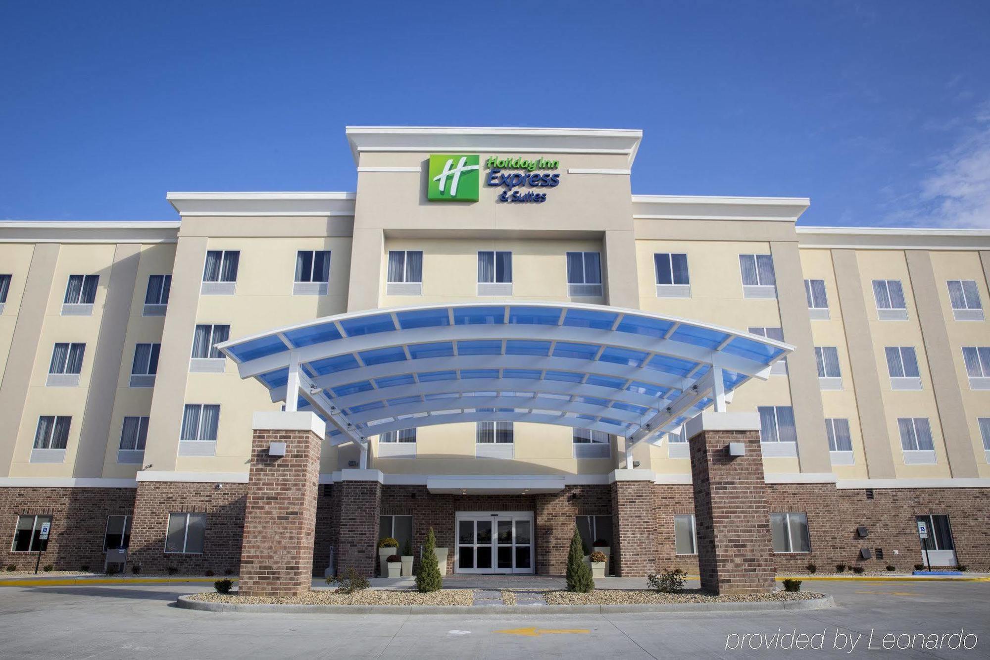 Holiday Inn Express And Suites Edwardsville By Ihg Exterior photo